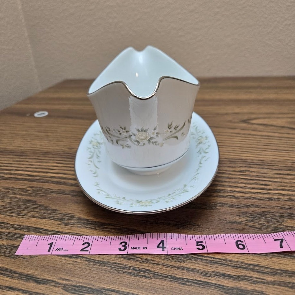 SANGO China Gravy Boat Attached Underplate Debutant Pattern Gold Trim - Picture 8 of 8
